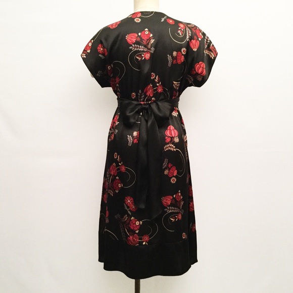 BCX Santiny A-Line Black/Red Floral Dress! - Picture 5 of 7